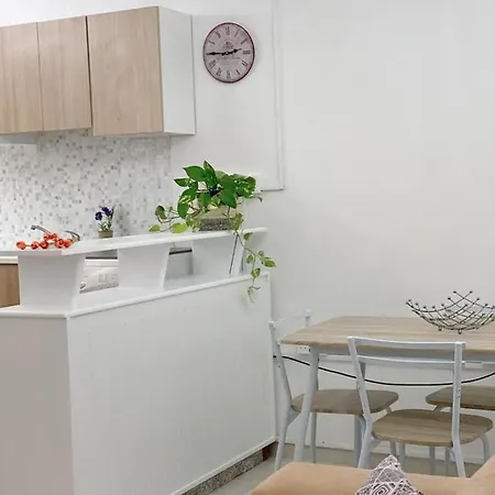 Elena'S Guest House Apartment Paphos